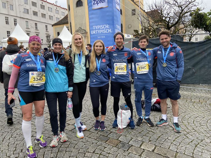 Laufende Lehrer*innen am Linz-Marathon