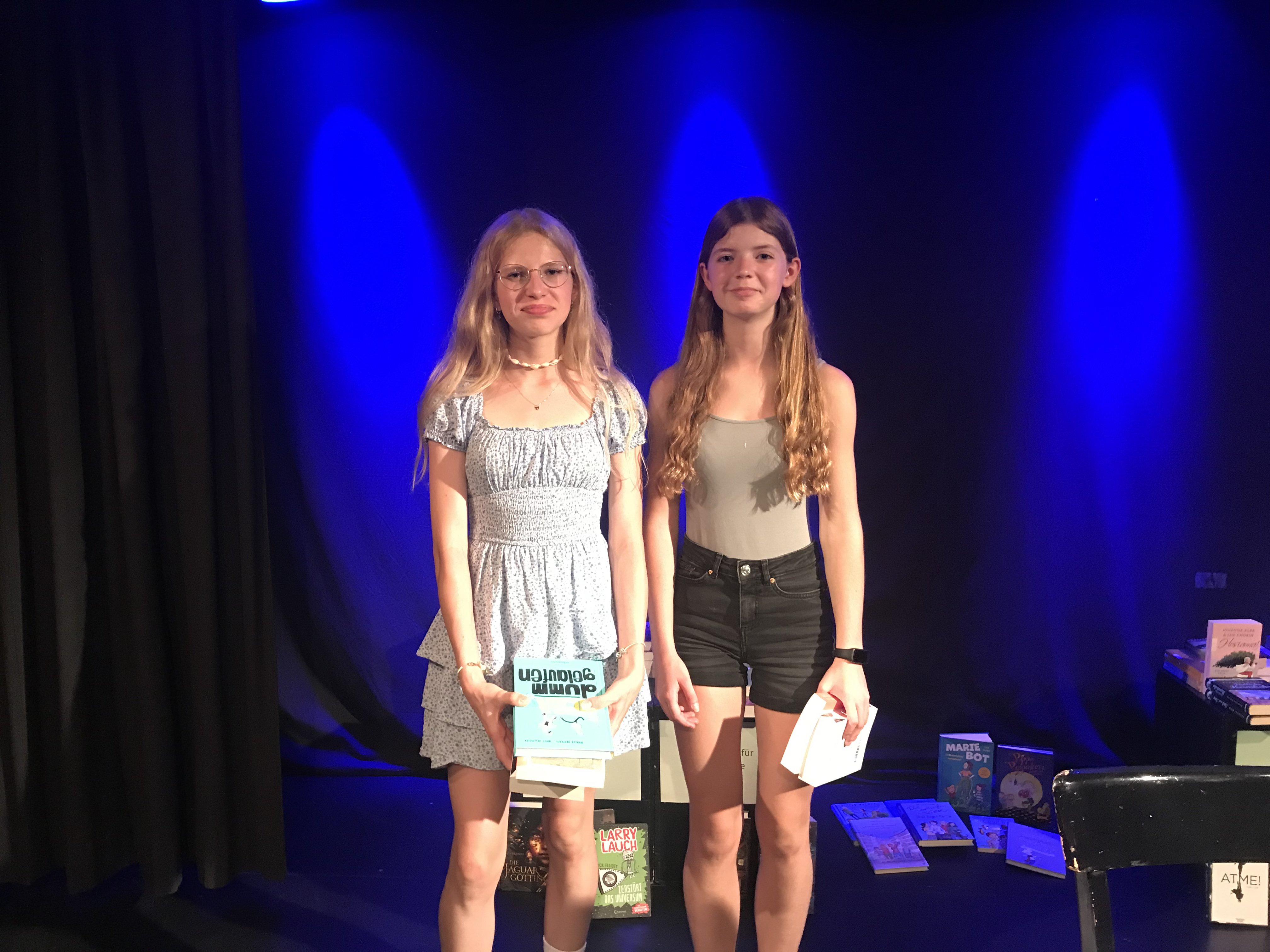 crimeLine jr - Martha Kronsteiner und Julia Michlmayr (3A) als Preisträgerinnen