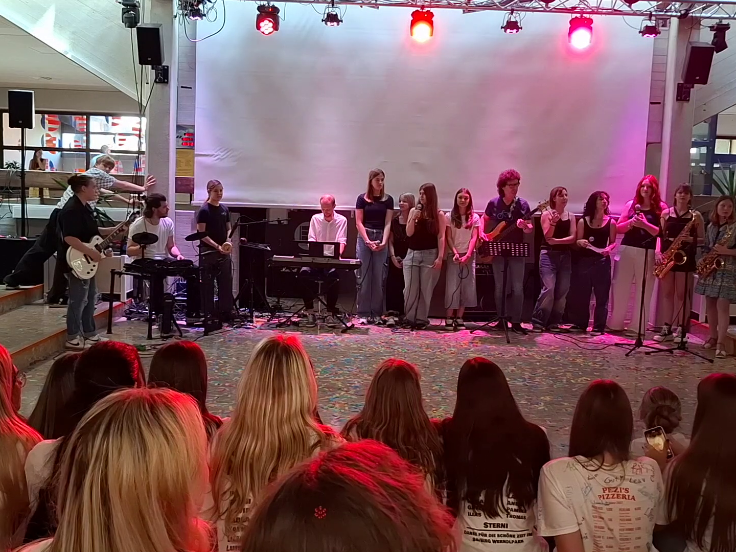 Abschiedsüberraschung für die 8. Klassen